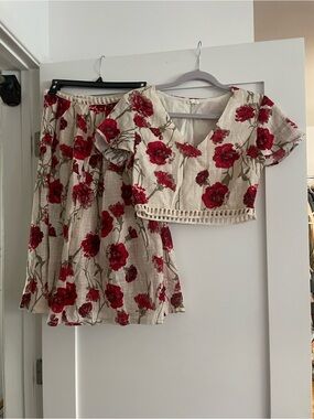 🌹 Crop Skirt Set with Roses 🌹